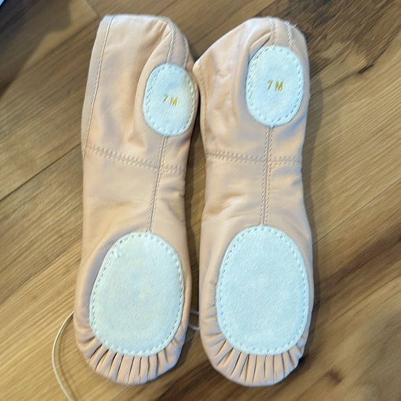 Capezio Ballet Shoes - Picture 3 of 4